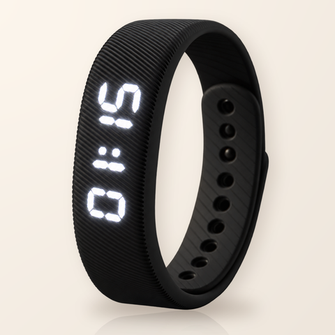 Bracelet réveil vibrant noir avec l'heure affichée en chiffres LED blancs